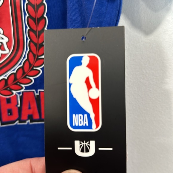 NWT PHILADELPHIA 76ers Sixers Basketball Youth (10/12) T-shirt Clubhouse Tee NBA - Picture 7 of 8